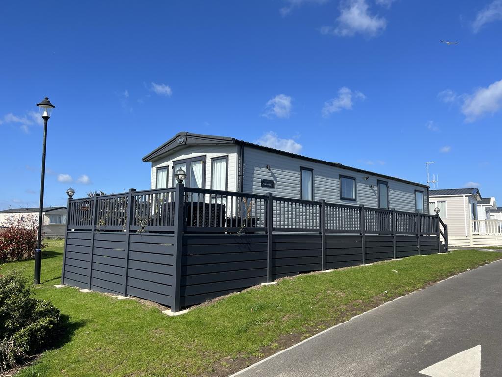 Rye Harbour Road, Rye Harbour TN31 2 bed holiday park home for sale £
