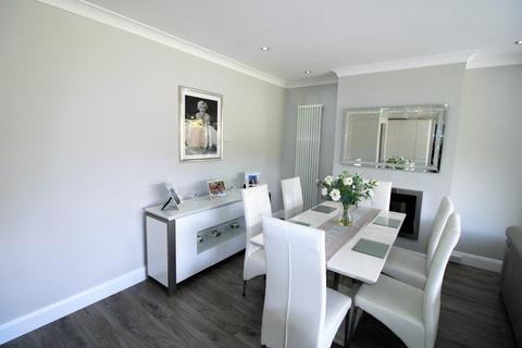 139 Corbets Tey Road, Upminster, RM14 2AX