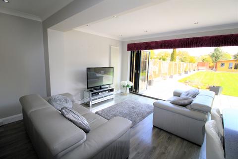 139 Corbets Tey Road, Upminster, RM14 2AX