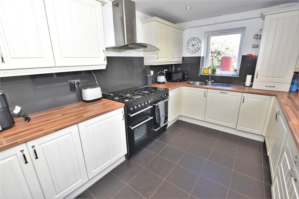 Hoylake Road, Moreton, Wirral, CH46 3 bed semidetached house for sale