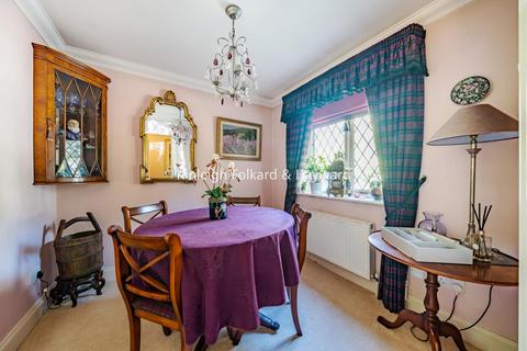 Silver Birch Lodge Chislehurst Road, Bromley, BR1 2NW