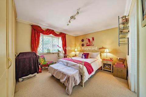 Silver Birch Lodge Chislehurst Road, Bromley, BR1 2NW