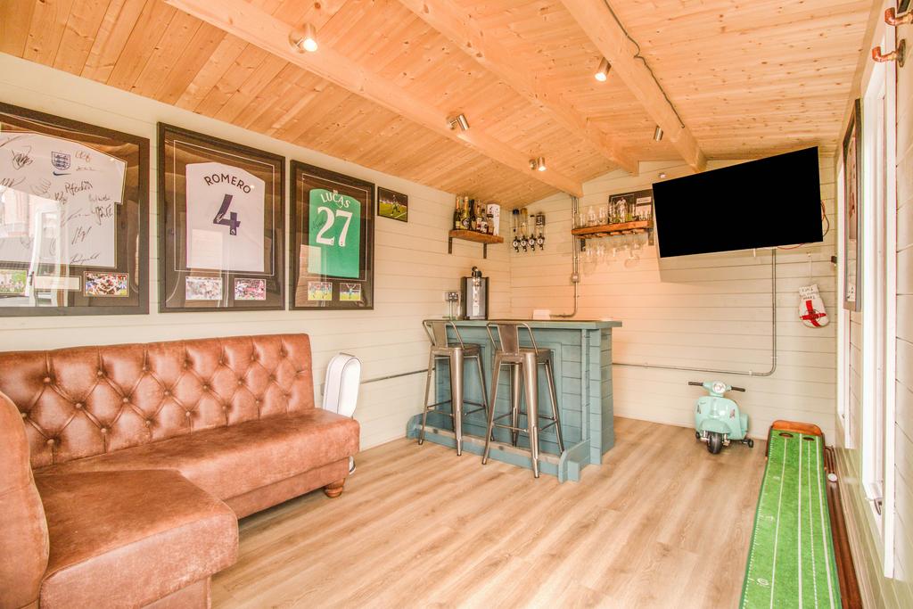 Garden Room/Bar