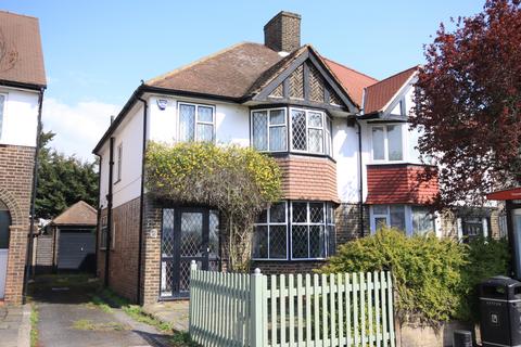 3 bedroom semi-detached house for sale - Kidbrooke Park Road, London SE3