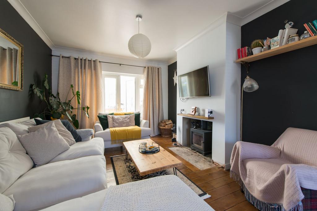 Whitehall Road, Ramsgate, CT12 3 bed semidetached house for sale £