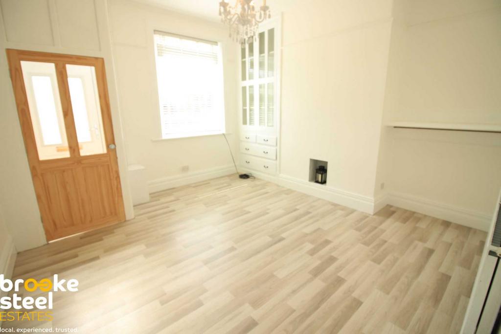 Limehurst Road, Ashton Under Lyne 2 bed terraced house £875 pcm (£202 pw)