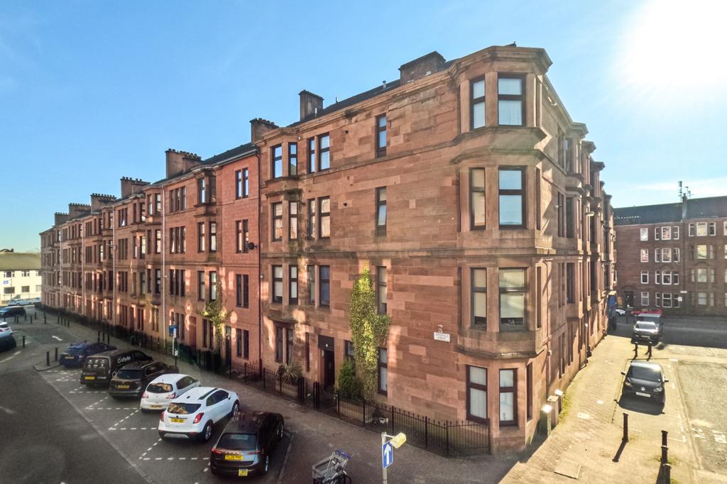Amisfield Street, Flat 3/1, North Kelvinside, Glasgow, G20 8LB 1 bed