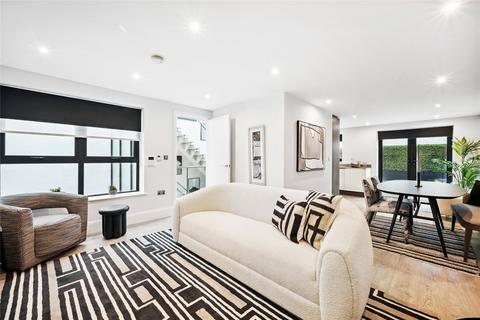 3 bedroom terraced house for sale - Whittlebury Mews East, Primrose Hill, London, NW1