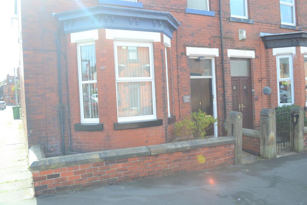 Eccleston Street, Swinley, Wigan, WN1 1 bed flat £550 pcm (£127 pw)