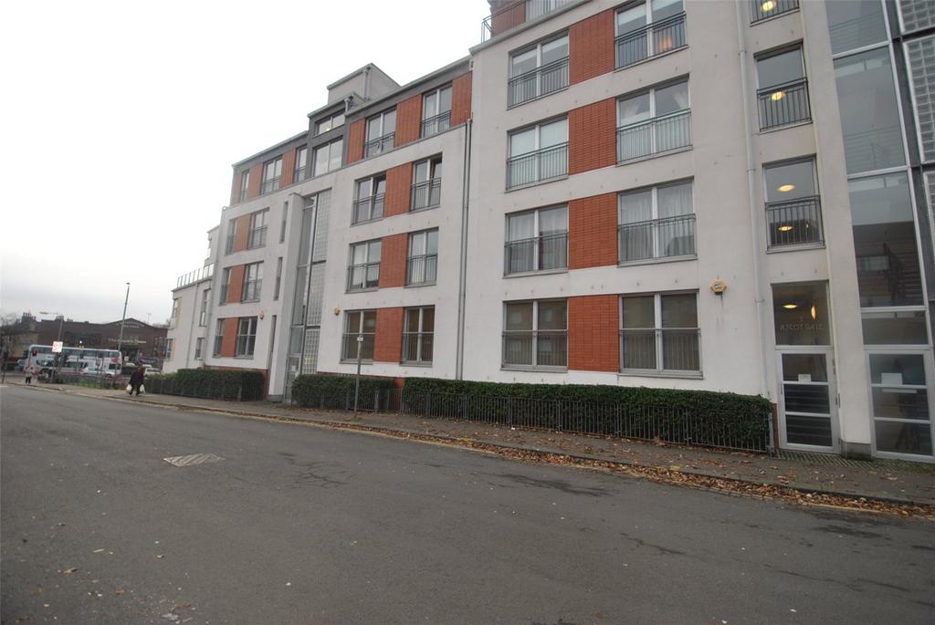 Ascot Gate, Glasgow, G12 2 bed parking £1,250 pcm (£288 pw)