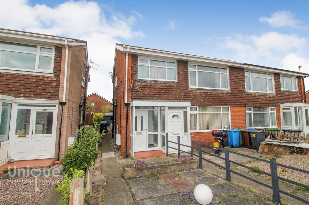Shipley Road, Lytham St. Annes, FY8 2 bed apartment £80,000