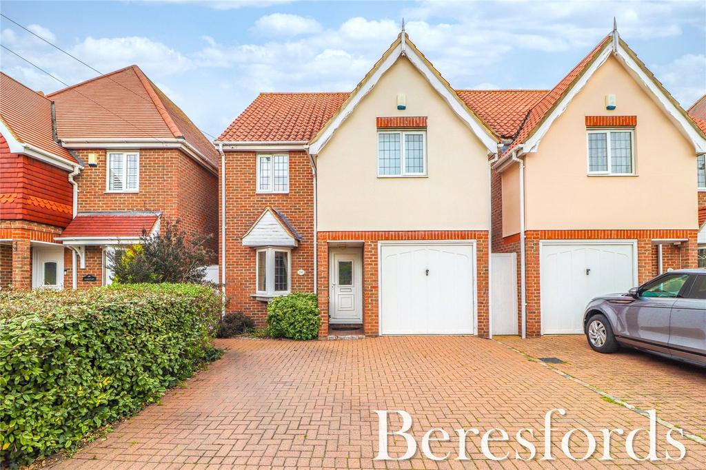 St. Marys Lane, Upminster, RM14 4 bed detached house for sale £675,000