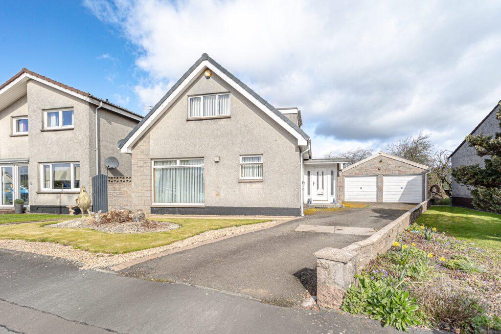 Munro Avenue, Causewayhead, FK9 4 bed detached house for sale - £295,000