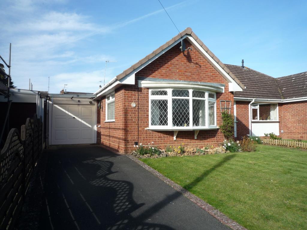 St. Marys Road, Kinwarton, Alcester B49 2 bed semidetached bungalow for sale £325,000
