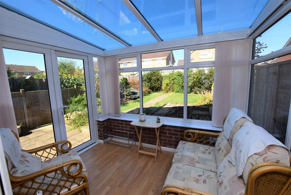 Penn Hill, Ashford, Kent, TN23 2 bed semidetached house for sale £