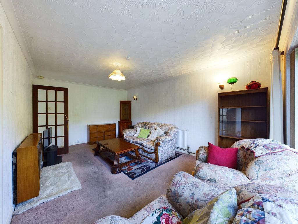 Dunster Close, Tuffley, Gloucester, GL4 3 bed semidetached house for