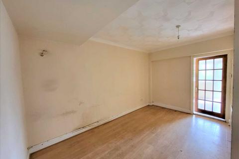 3 bedroom house for sale, Overton Road, LONDON