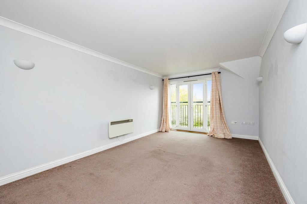 Amberley Court, Brookers Road, RH14 2 bed apartment for sale £230,000