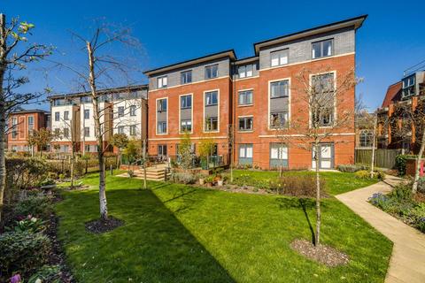 1 bedroom retirement property for sale, Newbury,  Berkshire,  RG14