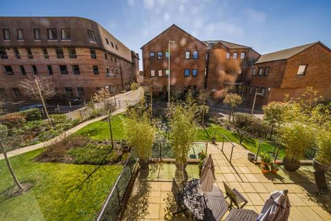 1 bedroom retirement property for sale, Newbury,  Berkshire,  RG14