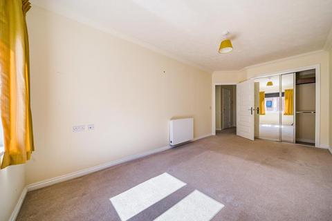 1 bedroom retirement property for sale, Newbury,  Berkshire,  RG14