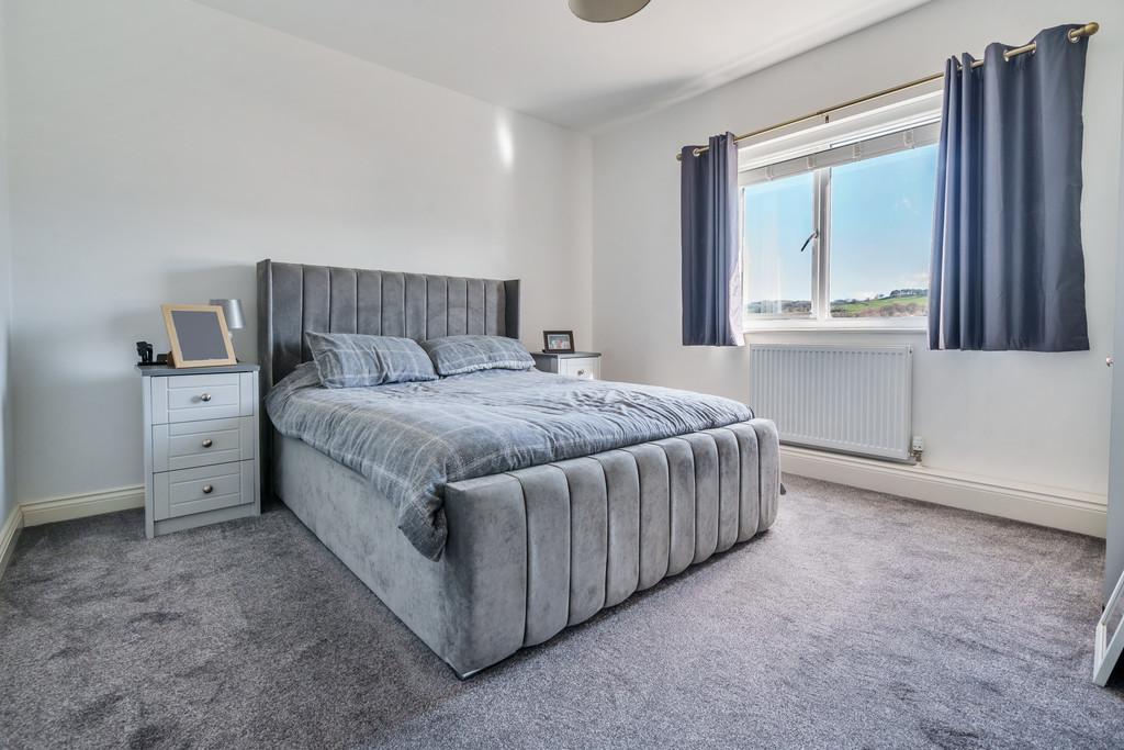 Large double bedroom