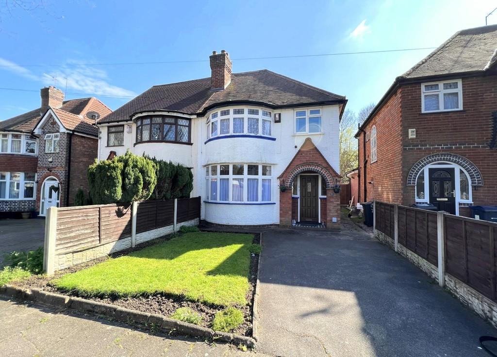 Woodford Green Road, Hall Green 3 bed semidetached house £265,000