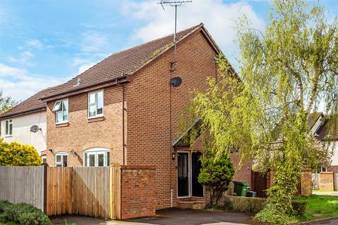 49 Oswald Close, Fetcham, Leatherhead, KT22 9UA