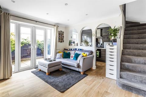 49 Oswald Close, Fetcham, Leatherhead, KT22 9UA