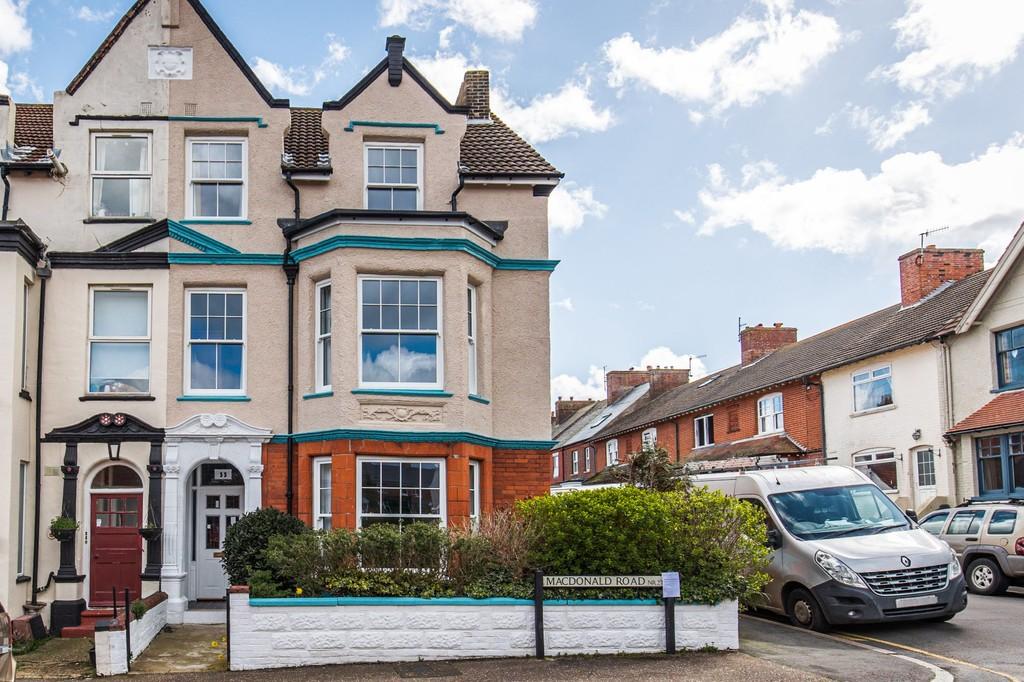 Cromer 6 bed end of terrace house for sale £525,000