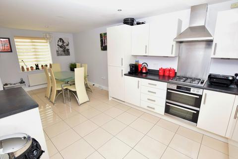 5 Cross Road, Clacton-on-sea, CO16 8GD