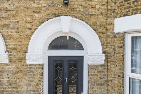 17 Khama Road, London, SW17 0EN