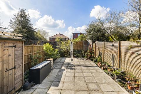17 Khama Road, London, SW17 0EN
