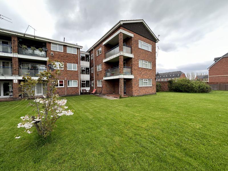Heathfield Court, Ellesmere Port 2 bed apartment £675 pcm (£156 pw)