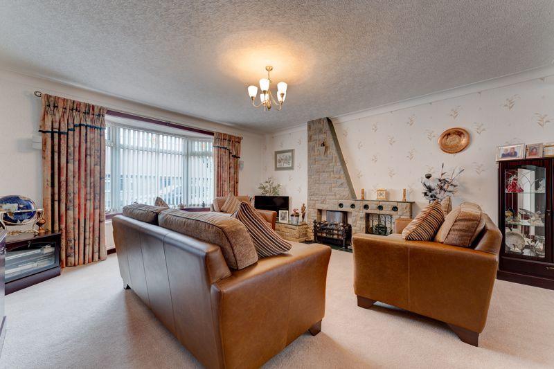 28 Overdale Crescent, Prestwick KA9 2DD 2 bed detached bungalow £240,000