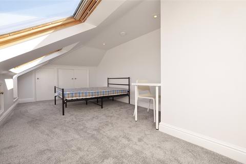 13 Parkhurst Road, Guildford, GU2 8AP