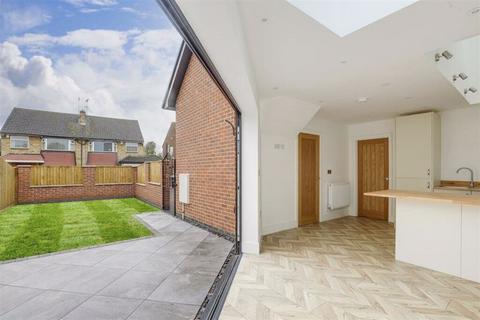 2a Manor Park, Borrowash, Derby, DE72 3LP