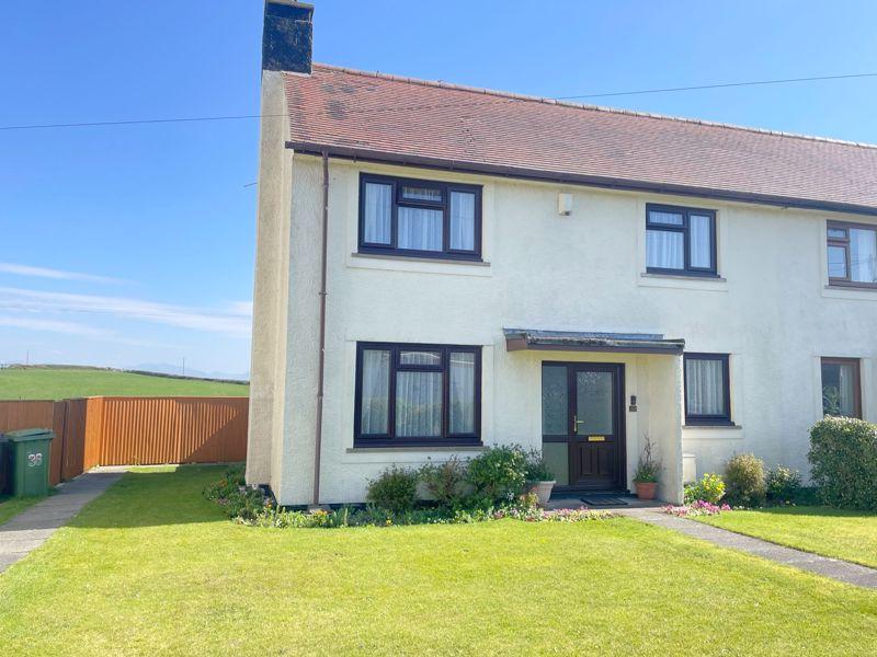 LlanfihangelynNhywyn, Isle of Anglesey 2 bed semidetached house for