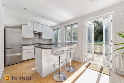 4 Wordsworth Walk, London, NW11 6AU