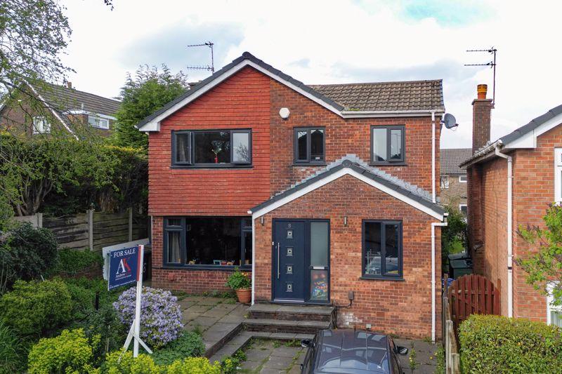 Conway Close, Heywood OL10 4SG 4 bed detached house for sale £329,950