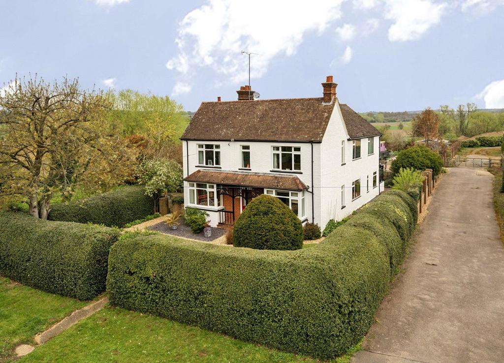 New Road, Maulden, Bedford, Bedfordshire, MK45 5 bed detached house for