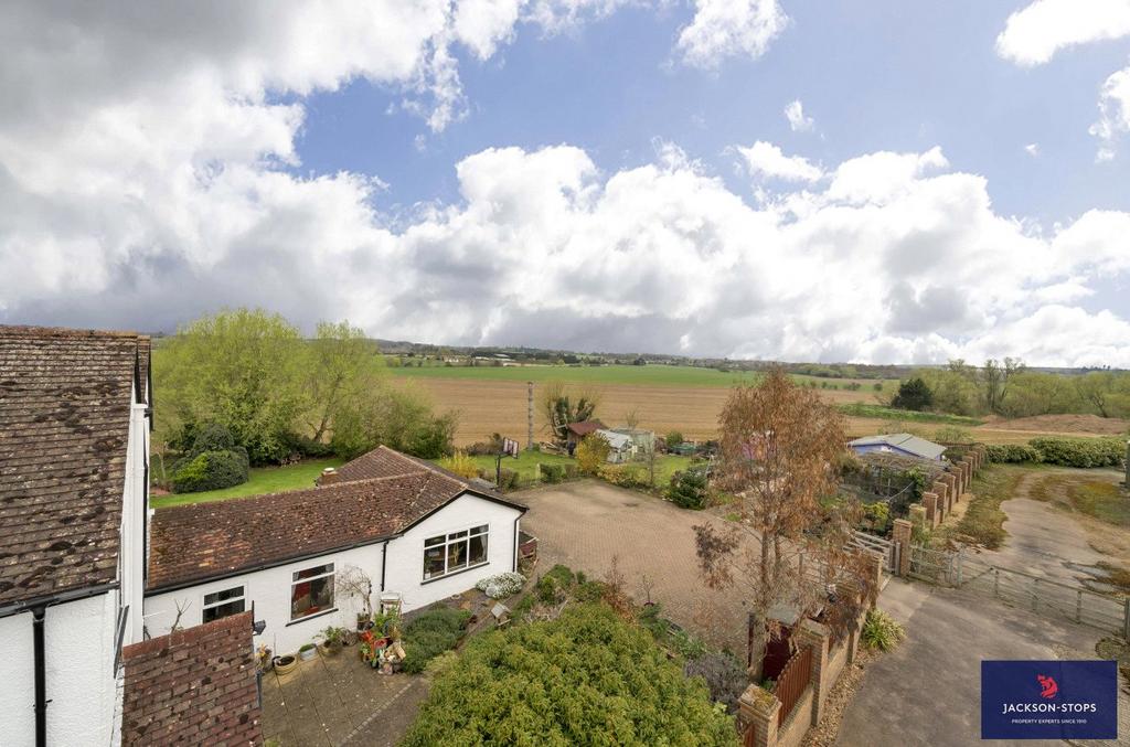 New Road, Maulden, Bedford, Bedfordshire, MK45 5 bed detached house for