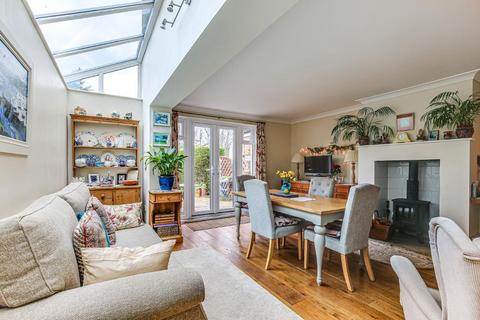 11 Warren Park, Warlingham, CR6 9LD