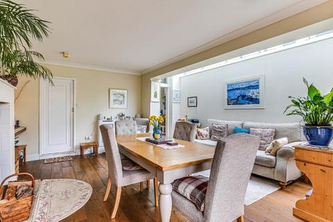 11 Warren Park, Warlingham, CR6 9LD