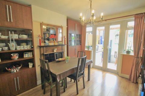 18 Bracewell Avenue, Greenford, UB6 7QU