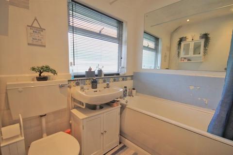 18 Bracewell Avenue, Greenford, UB6 7QU