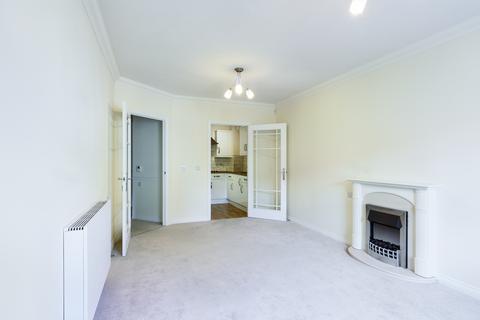 1 bedroom flat for sale, Retirement apartment, 27 Abbots Lodge, Roper Road, Canterbury, Kent, CT2 8FD
