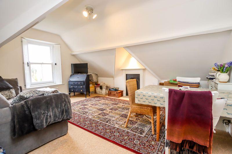 Hallam Road, Clevedon 2 bed apartment to rent £1,000 pcm (£231 pw)