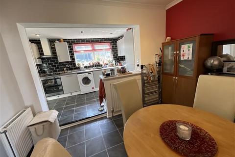 54 Lound Road, Sheffield, S9 4BL