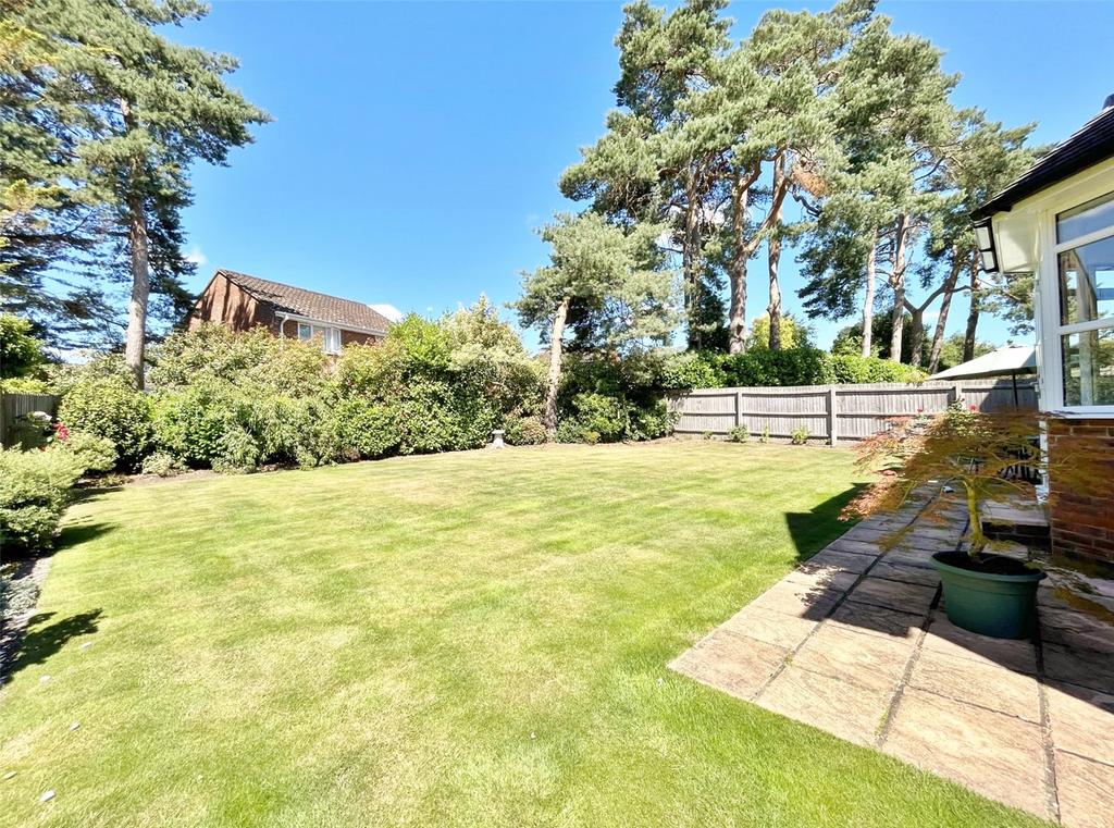 Rosebank, 56 Lake Road, Verwood, Dorset, BH31 4 bed detached house for